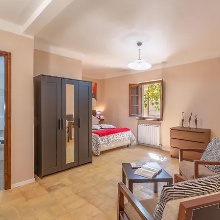 Borgo Pulciano 3*